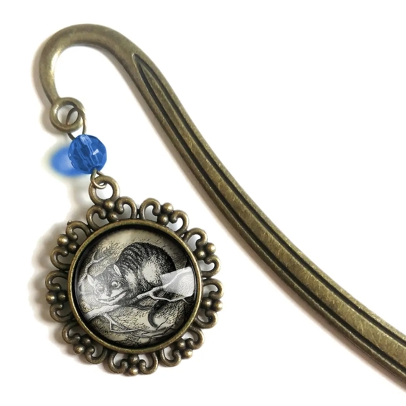 Other - CLEARANCE NWT Alice in Wonderland Book Hook